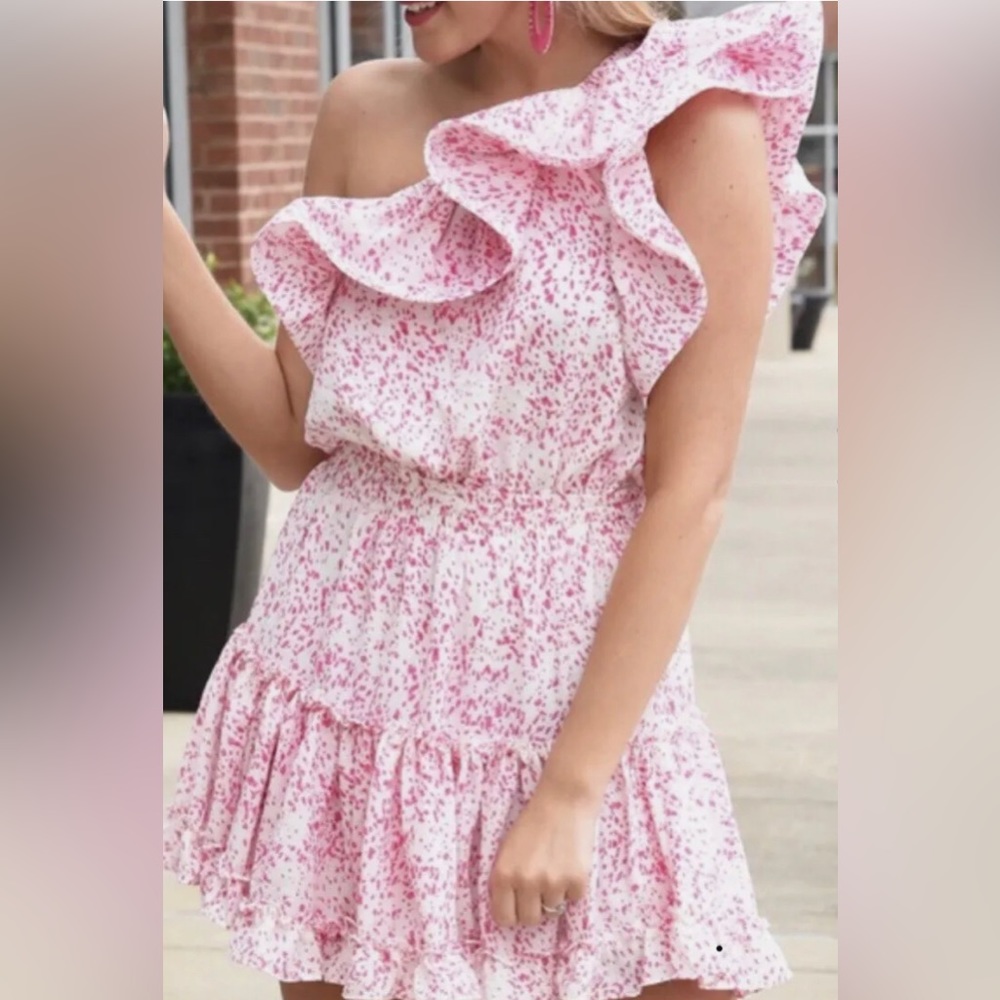 One Shoulder pink dress